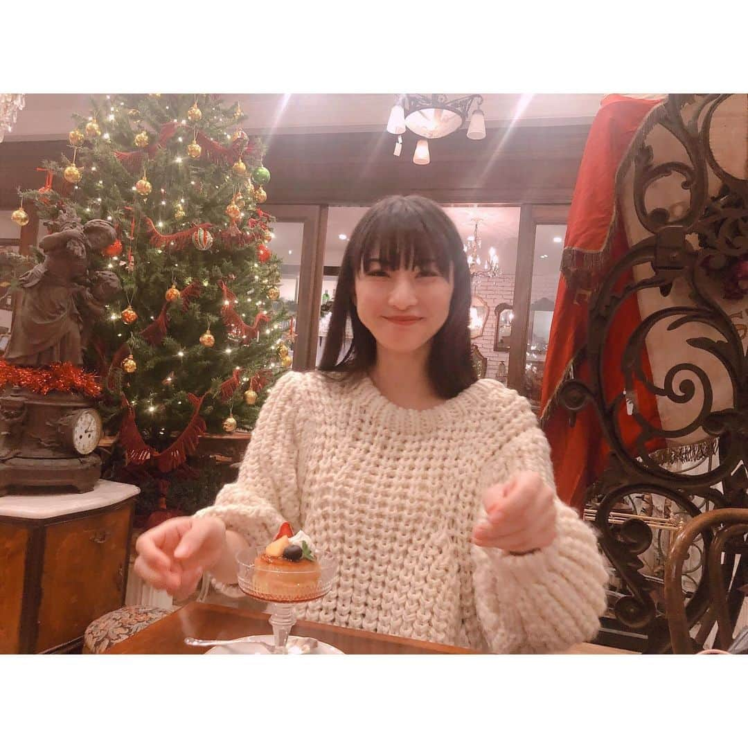 繭さんのインスタグラム写真 - (繭Instagram)「ㅤㅤㅤ ㅤㅤㅤ スライドさせるとプリンを食べて喜びます🍮 ㅤㅤㅤ ずっと行きたかったマジョレルカフェさん。 アンティーク調の店内がとても可愛いし、 アクセサリーなども売っていてピアス買いました☺️💓 お店の方もとっても優しかったです🥺❤️ ㅤㅤㅤ #三軒茶屋カフェ #マジョレルカフェ #followme #followmejp #followjp」12月19日 19時42分 - mayumayu1008