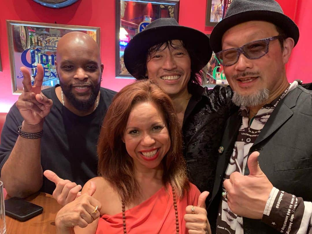 日野賢二さんのインスタグラム写真 - (日野賢二Instagram)「Day 1 @ Haodows !! Was a Balst! Met TAHIRIH’s Dad Jack Walker(Mnager For McCoy Tyner,Gary Barts,etc)and He worked with My pop’s And Mu uncle Motohiko”Toko”Hino back in Harlem with Jackie McLean band! With My son RayRay and brother Take,Jay,Hank and Sista TAHIRIH!」12月19日 20時03分 - jinobass