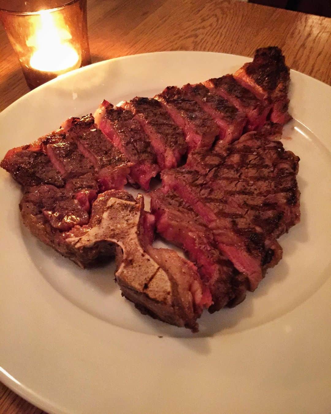 フリーマンズスポーティングクラブのグルメインスタ