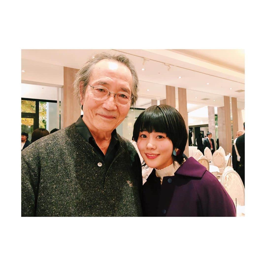 高畑充希さんのインスタグラム写真 - (高畑充希Instagram)「打ち上げで じいちゃんに会えた。  大好き。  #同期のサクラ」12月19日 20時40分 - mitsuki_takahata