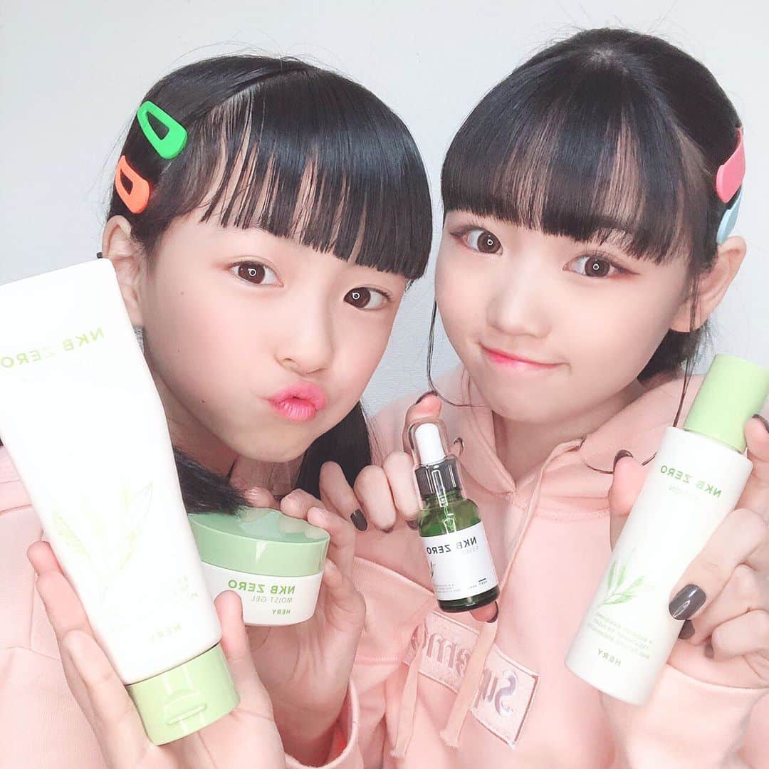 のインスタグラム：「これ使ってから本当に肌の調子よき𓂃𓈒𓏸 * * リピ買いしてる( ´罒`*)✧ ニキビに悩んでる子!! まぢよきだよん ✌︎ * *  #HERY #ヘリー #スキンケア #ニキビ #美容液 #NKBZERO #薬用 #思春期ニキビ #ニキビケア」