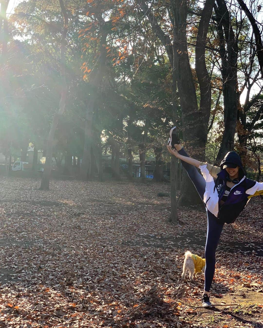 西内まりやさんのインスタグラム写真 - (西内まりやInstagram)「最近食べ過ぎているな。 と思いちょっとだけ走ってきた。 ジャージがね、1番しっくりくるという…😂」12月19日 21時10分 - mariya_nishiuchi_official