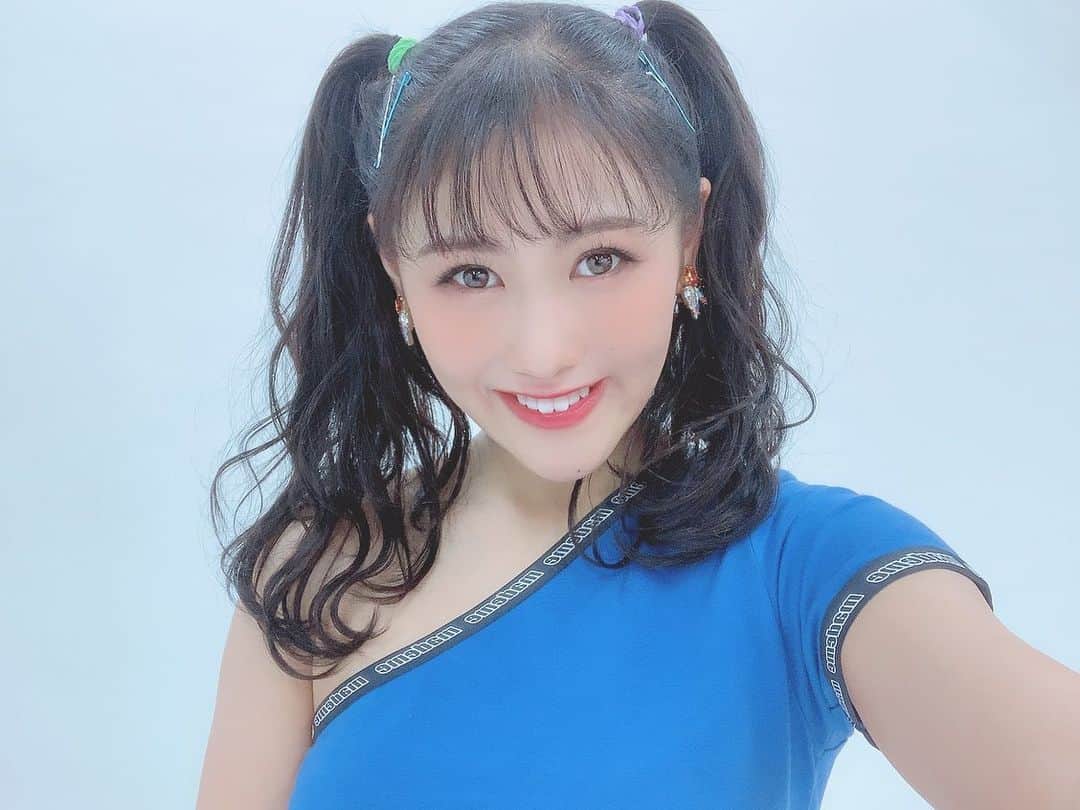 西野未姫さんのインスタグラム写真 - (西野未姫Instagram)「全盛期の頃の輪郭に5年ぶりに戻ってきた😂  今までの前髪ありツインテール👧🏻❤️ ➀現在→➁AKB卒業の日→➂卒業発表→➃全盛期  #どうですか #何度見ても卒業発表デブすぎ #3枚目 #これはひどい #二重顎 #ある意味一生の思い出 #やっと輪郭回復 #整形はしてません #AKBの頃からのファンの人が好む #ツインテール #西野未姫ダイエット本 #ツインテールしました」12月19日 21時13分 - nishinomiki_official
