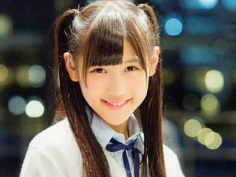 西野未姫さんのインスタグラム写真 - (西野未姫Instagram)「全盛期の頃の輪郭に5年ぶりに戻ってきた😂  今までの前髪ありツインテール👧🏻❤️ ➀現在→➁AKB卒業の日→➂卒業発表→➃全盛期  #どうですか #何度見ても卒業発表デブすぎ #3枚目 #これはひどい #二重顎 #ある意味一生の思い出 #やっと輪郭回復 #整形はしてません #AKBの頃からのファンの人が好む #ツインテール #西野未姫ダイエット本 #ツインテールしました」12月19日 21時13分 - nishinomiki_official