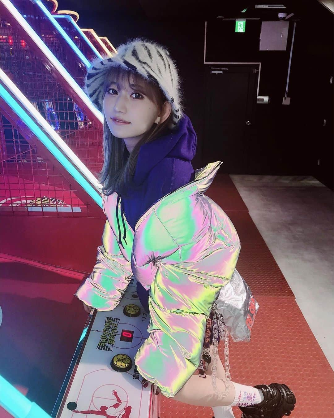 月城まゆさんのインスタグラム写真 - (月城まゆInstagram)「ハデハデ🦋💖🌈🈲🏩☯️🧠 . . . . #SOXSOCKS #ソソ #ゲーセン #たのしい #dlsm #bershka #🦋 #street #newrock #streetfashion」12月19日 21時16分 - xo_mayu_xo