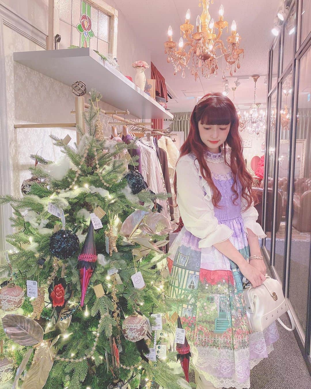 青木美沙子さんのインスタグラム写真 - (青木美沙子Instagram)「@axes_femme_official  さんで打ち合わせでした💓 銀座ラボにてカワイイラインの新作も着させて頂きました💓 クラシカルでカワイイ💓」12月19日 21時20分 - misakoaoki