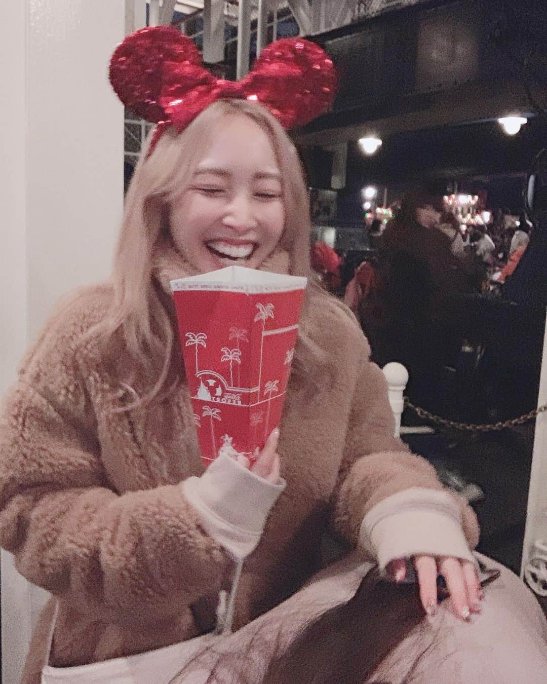 榊原伶奈のインスタグラム：「爆笑ディズニー暴年会🐭❤️ . #ディズニー #ディズニーシー #Disney #disneysea  #東京ディズニーシー」