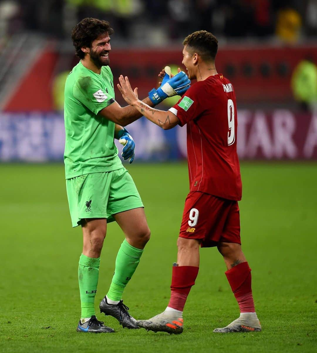 アリソン・ベッカーさんのインスタグラム写真 - (アリソン・ベッカーInstagram)「Siiiii señor!! 🇧🇷🤩 #AB1 @roberto_firmino #ynwa」12月19日 21時51分 - alissonbecker