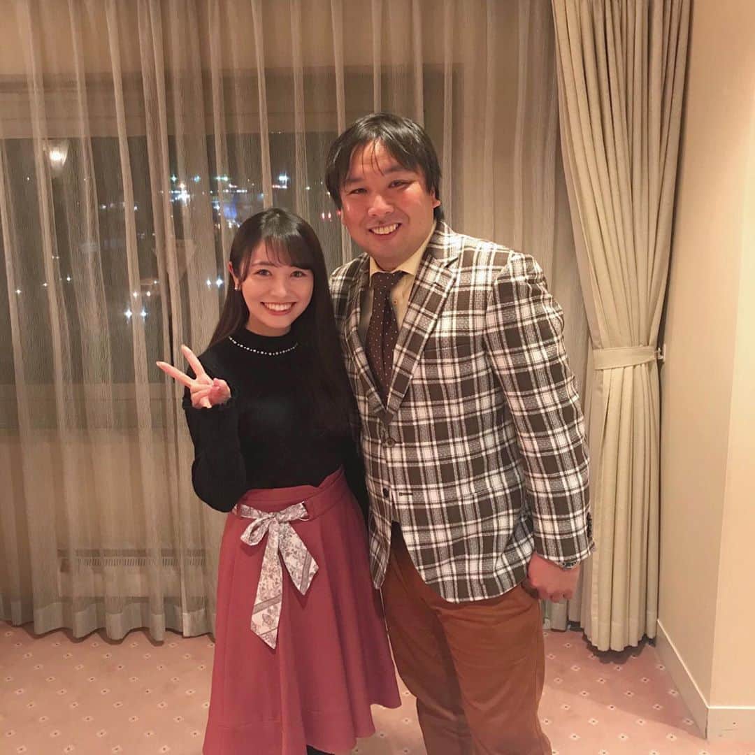 花田凌南のインスタグラム：「* 昨日は 野球解説でおなじみ#里崎智也 さんのトークショーへ🎤 * 来シーズンからロッテでプレーする 大船渡高校の#佐々木朗希 投手についても 語ってくれました⚾️ * 明日の夕方ニュースで放送予定です。 ぜひご覧ください♪ * #トークショー  #千葉ロッテマリーンズ #ロッテ #野球 #⚾️ #スペシャルアドバイザー  #一関 #岩手 #めんこいテレビ #アナウンサー」