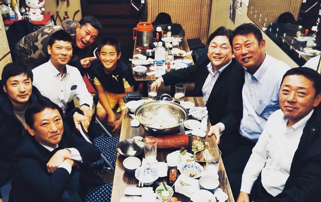 逸見太郎のインスタグラム：「燕　忘年会 & B.D.party  #濱田#大井町#東京#ヤクルト#swallows#スカウト#三男坊#りゅうじ  松田慎司パイセン A Happy 52nd. Birthday🎉  2020年も宜しくお願い致します😊」