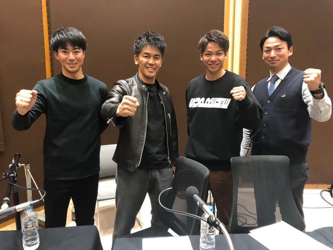 白石黄良々のインスタグラム：「2020 最速王は誰だ！？ ラジオ収録に行ってきました！ 100mについて語り尽くしてます！ すごくマニアックな内容になってますが面白いと思うので是非見てください👀 僕自身もめちゃめちゃ勉強になりました！ 放送日時は2020年1月2日午後3時5分〜午後4時55分NHKラジオ第一です。」