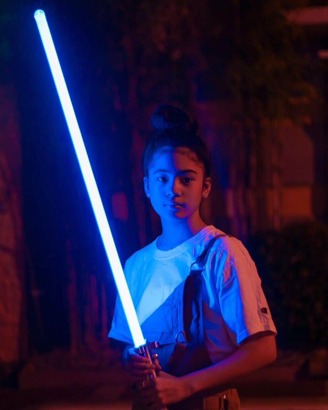 Niana Guerreroのインスタグラム：「may the force be with you ✨ oh and btw new vlog is up!! you know where it is 😆💕」