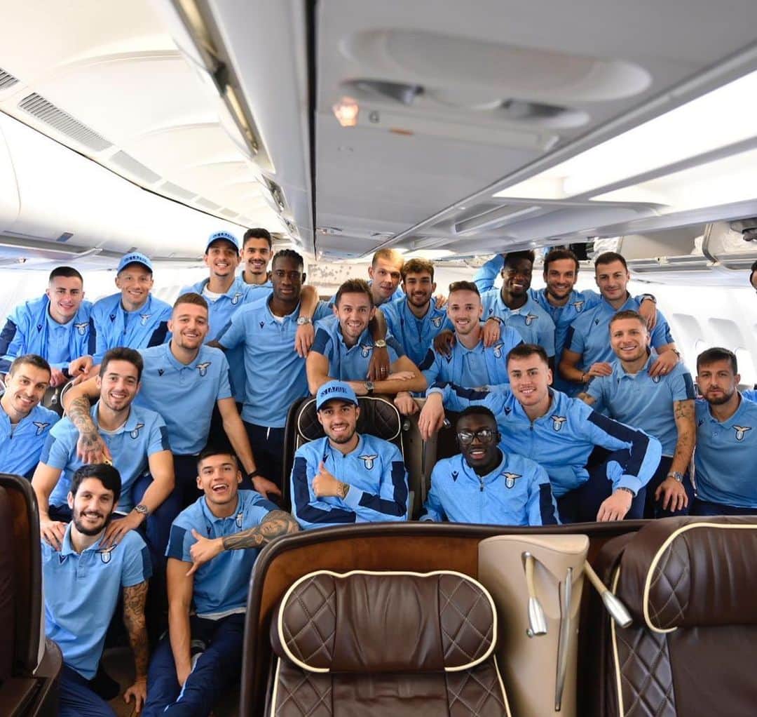 のインスタグラム：「Pronti ✈️」