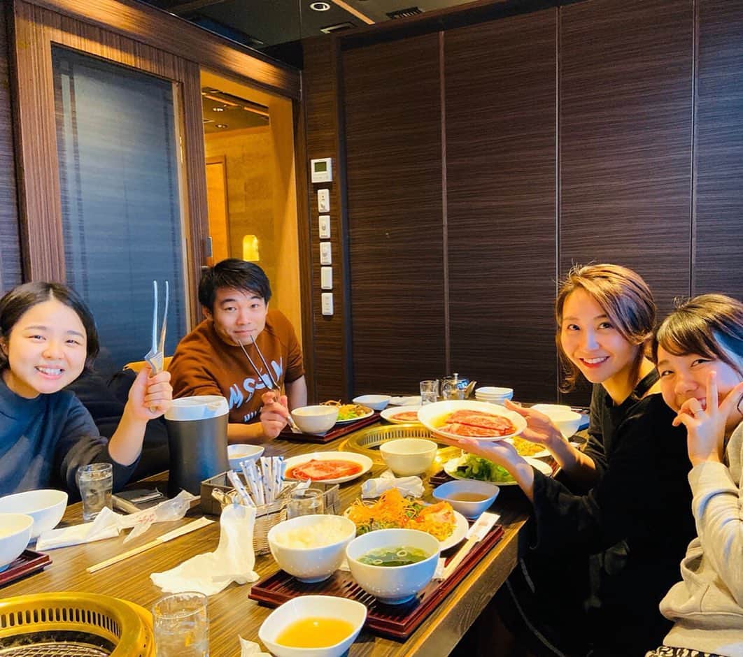 袴田彩会さんのインスタグラム写真 - (袴田彩会Instagram)「🎂🎉 今年の誕生日は多くの方に祝っていただき幸せ感じる1週間でした☺️周りにいてくださる方々に本当に感謝です✨ そしてTwitterでは既に報告しましたが、誕生日12月10日よりYMNに所属させて頂くことになりました。誕生日から所属という素敵な計らいをしていただきました🌹年齢も環境も変わり、新たな１年精一杯頑張ります✨ 引き続き、宜しくお願い致します！ だいぶ誕生日過ぎてますが、まとめて記録☆  #誕生日」12月19日 23時38分 - ayae.ha