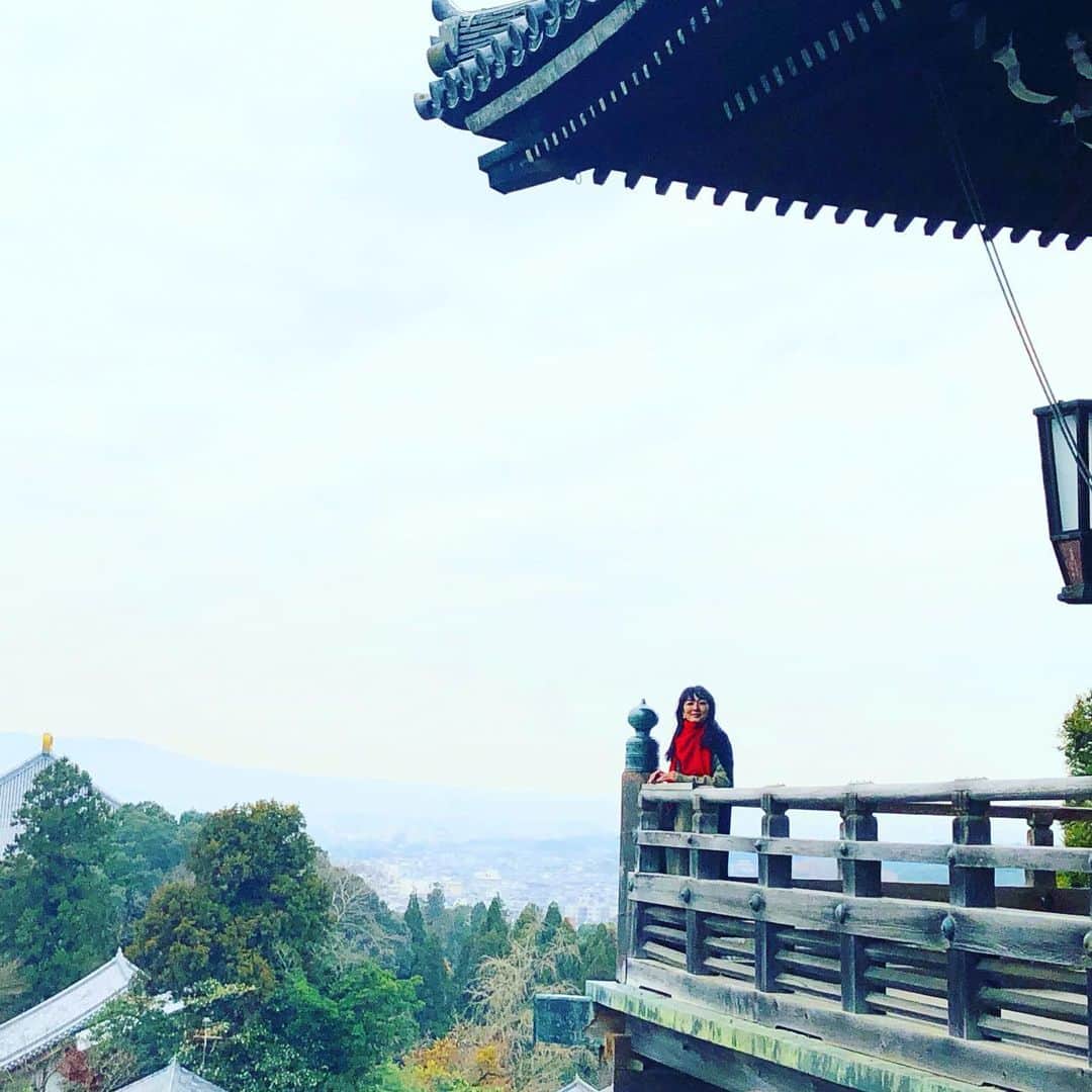 板谷由夏 さんのインスタグラム写真 - (板谷由夏 Instagram)「奈良にいます 奈良、とても好き。 空が広く、風通しよく、ゆるやかで。 都があった、という歴史と、流れがある。 知りたいな、という気持ちになる土地。」12月19日 23時52分 - yukaitaya
