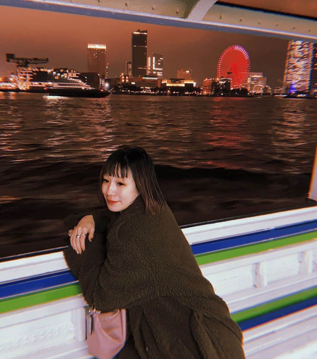 Manitasのインスタグラム：「🎄👸🏻🎡🌃✨✨✨」