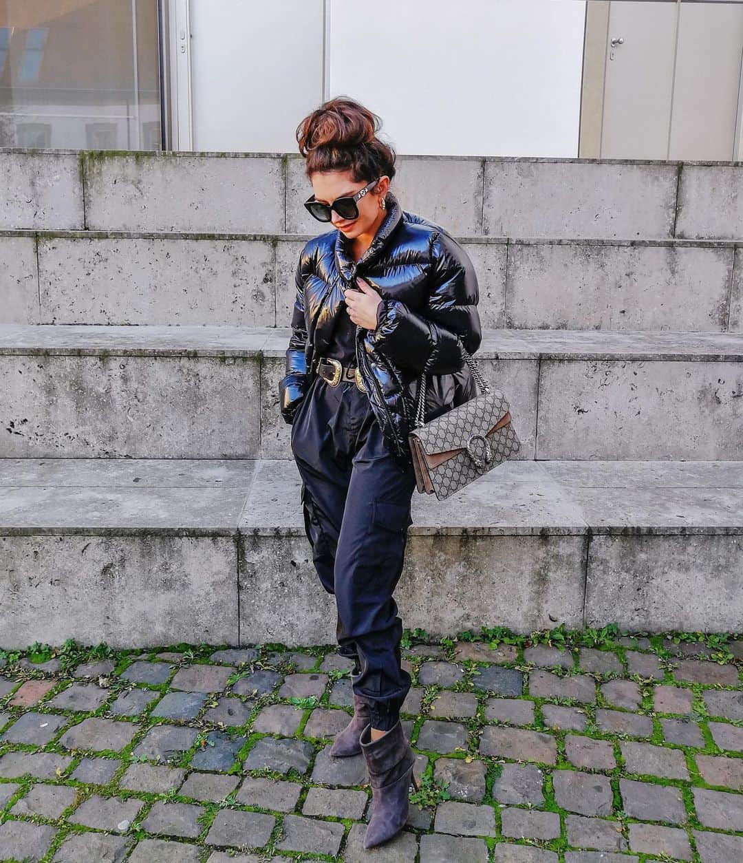 Anniのインスタグラム：「Current mood: 😎 // {new post on my Blog - link in bio}——————————————————————————— • • • • •  #outfit #fashion #fashionblogger #ootd  #shopbop #fashionblogger_de #blogger #inspiration #inspo #girl #me #look #ig #kissinfashion #americanstyle #stuttgart #liketkit #love #germany #naturelover #heilbronn」