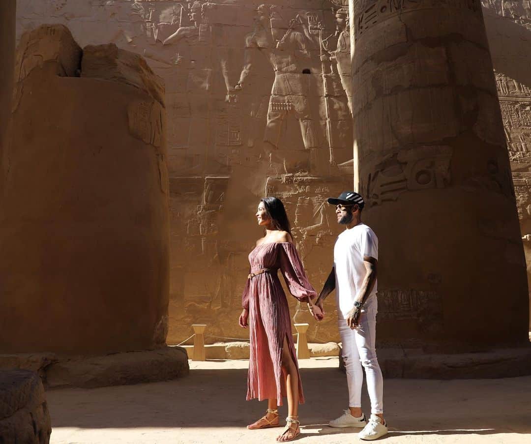 ダニエウ・アウヴェスさんのインスタグラム写真 - (ダニエウ・アウヴェスInstagram)「We LOVE Egypt!! #GoodCrazyCouple🤪 #Love4all😝」12月20日 0時02分 - danialves