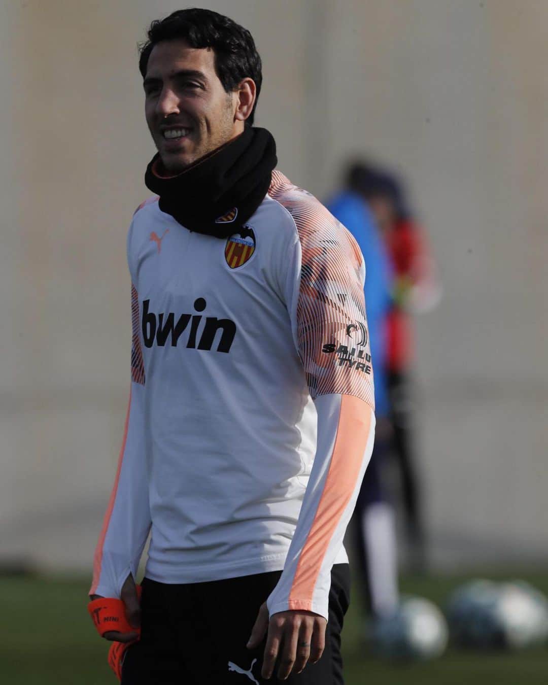 ダニエル・パレホのインスタグラム：「Trabajando para cerrar un año increíble con una sonrisa... 😀😀😀 A por el último partido de 2019!!! #amuntsempre」
