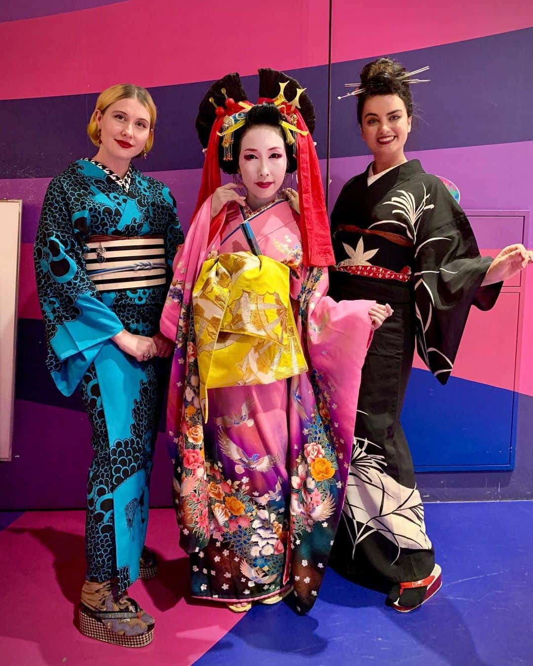 Anji SALZさんのインスタグラム写真 - (Anji SALZInstagram)「Memories from the @kawaiimonstercafe Harajuku and the Oiran Show with my dear friend @tomomitsu13 (every Tuesday) 👘😍 #japantravel #harajuku」12月20日 0時49分 - salztokyo