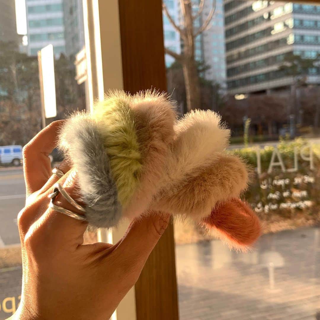 Chuuさんのインスタグラム写真 - (ChuuInstagram)「츄 업뎃예정 신상스포❤️👍」12月20日 0時56分 - chuu_official