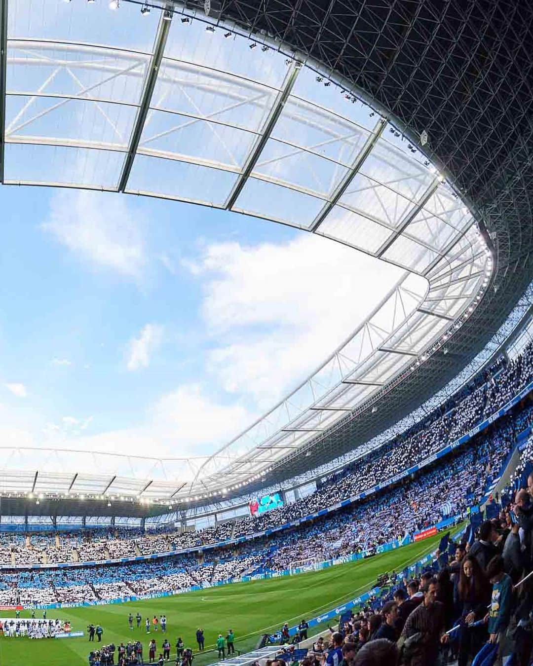 LFPさんのインスタグラム写真 - (LFPInstagram)「Guess the stadium! 💙 • ¿Qué estadio es? 🏟 • #LaLiga #LaLigaSantander #Football」12月20日 1時23分 - laliga