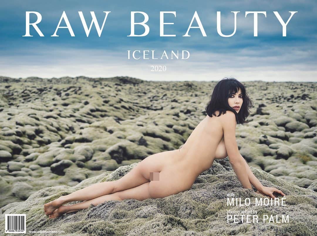 ミロ・モアレさんのインスタグラム写真 - (ミロ・モアレInstagram)「[anzeige] NEWS!!!!!!! 🔥 MY NEW CALENDAR IS OUT NOW!!! 😃 “Raw Beauty - Iceland 2020“ 👉🏼👉🏼available at unlimitedmuse.com👈🏼👈🏼 (click Link in Bio)  Limited to 1000 pieces worldwide & hand signed by me!!!! ❤️🖌Worldwide shipping! 🌎 . My most beautiful calendar ever with incredible pictures!!!! 😍✌🏼 . Photo: @peterpalm.ppp . #calendar2020 #iceland #icelandcalendar #photography #art #nature #gameofthrones #fireandice」12月20日 1時27分 - milomoire