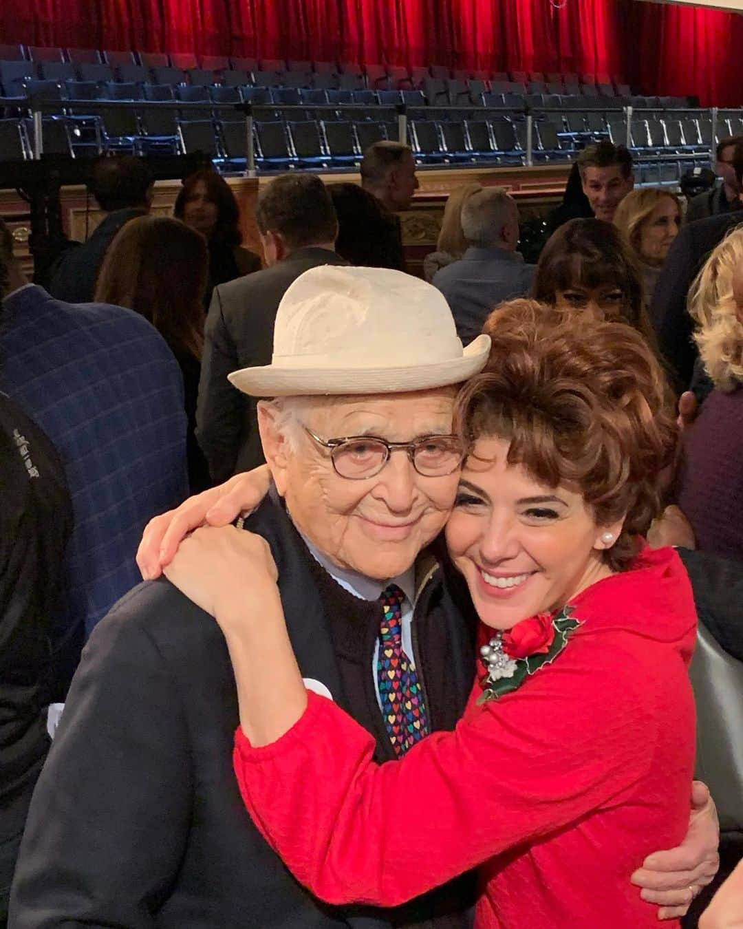 マリサ・トメイさんのインスタグラム写真 - (マリサ・トメイInstagram)「Full of gratitude @thenormanlear @abcnetwork  Last night was a dream. #LiveInfrontOfAStudioAudience #AllInTheFamily #EdithBunker」12月20日 1時43分 - marisatomei