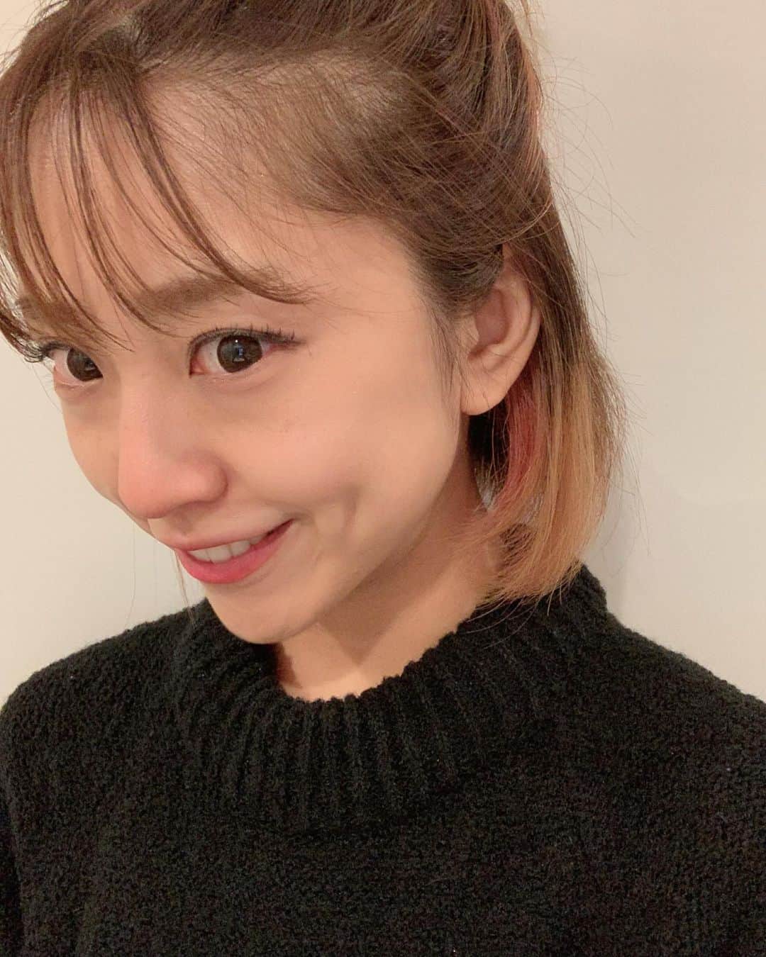 本橋優華のインスタグラム：「年末近づくと髪色おかしくなったり語りたくなる生態です。 語りたい事が沢山ありますが、まだやめといて やっぱり願いは口に出せば叶う "口＋"で叶うだから。って改めて感じれてきた。 素直にそう思えないでいた2019ラストスパートはそう思っていこう。  今年中会いたい人に会いたいです。 願います、口に出します！  タグ付けよかな 迷惑だから辞めとくね。笑  #imissyou#friend#goodnight#fun#2019」