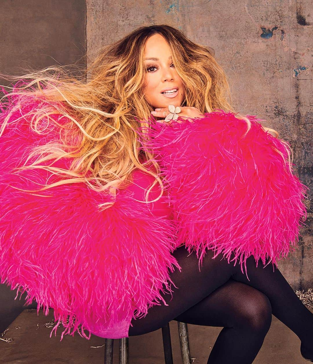 マライア・キャリーさんのインスタグラム写真 - (マライア・キャリーInstagram)「Out now! @billboard 📷 @ruvenafanador」12月20日 2時28分 - mariahcarey