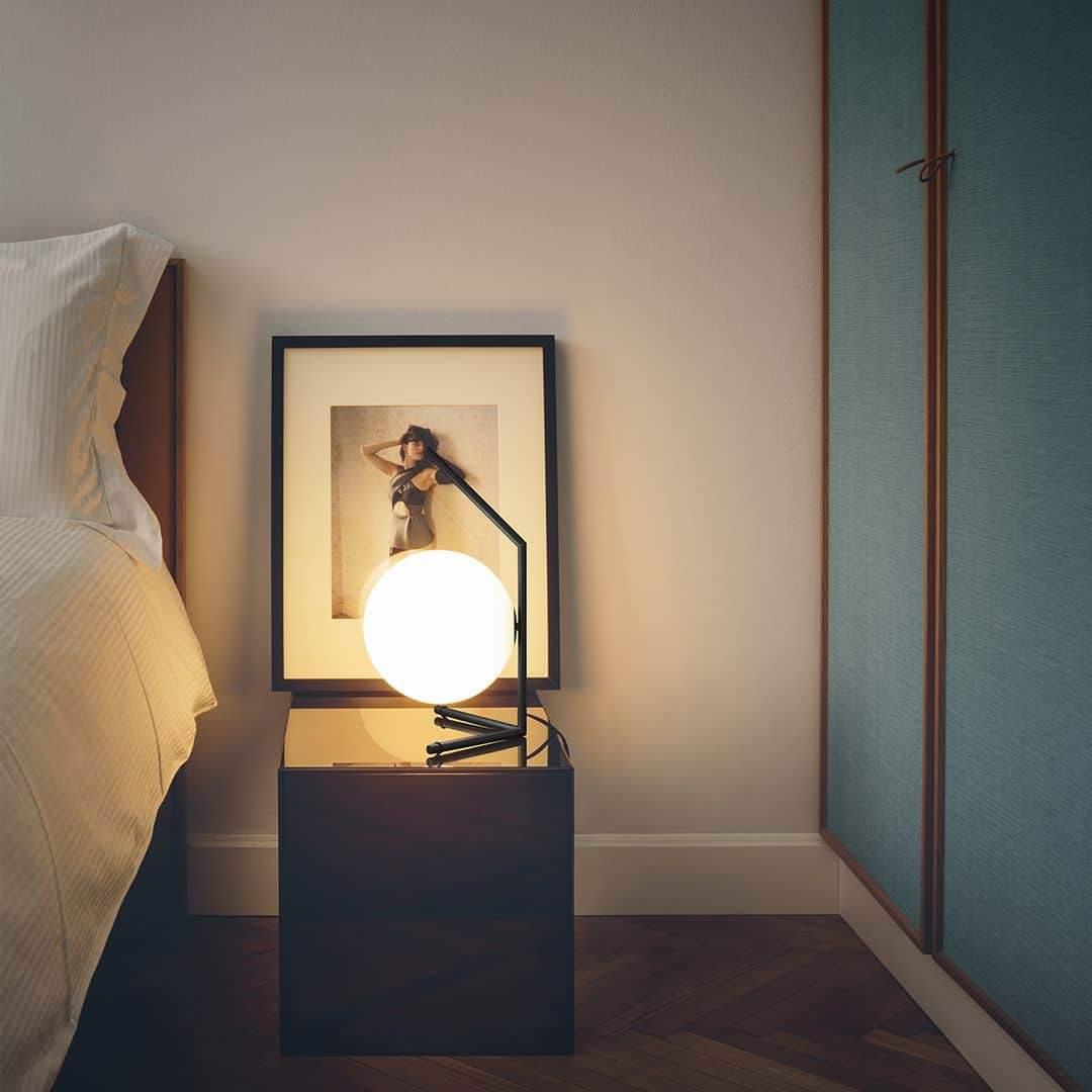 FLYMEeさんのインスタグラム写真 - (FLYMEeInstagram)「日本最大級の家具・インテリア通販サイト【 FLYMEe 】 ・ ・ #FLYMEeFLOS#interiorlighting#interiorlove#bedside#mybedroom#moderndesign#iclights#interiorforall#interior_and_living#interior4all #フライミー#フロス#シンプルインテリア#海外インテリア#メイクマイルーム#ホテルライク#エレガントインテリア#間接照明#デザイナーズ照明#模様替え#マイホーム計画 #マイホーム記録#ベッドルーム#寝室インテリア#寝室#ベッドサイド#ナイトテーブル」12月20日 12時02分 - flymee_official