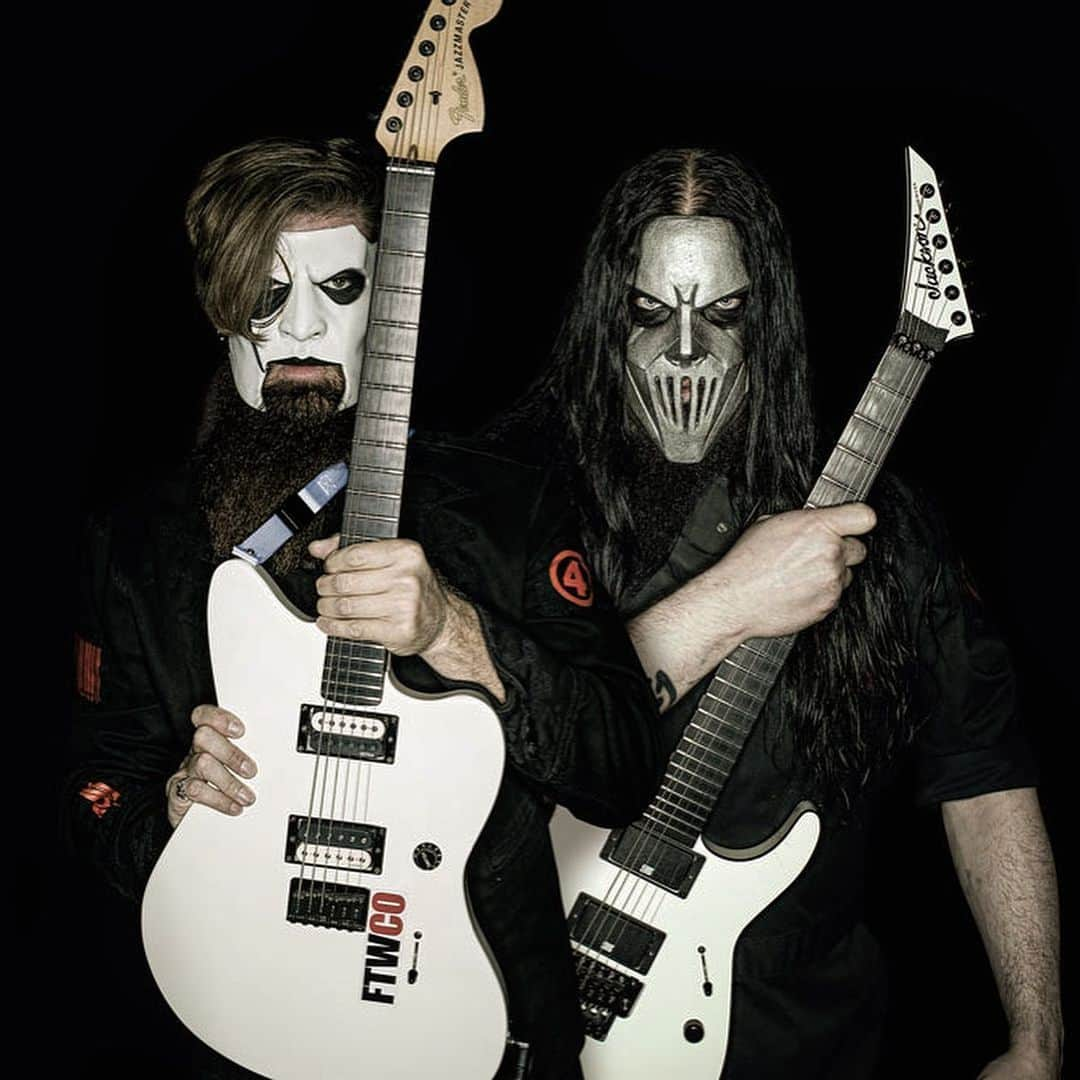 Slipknotさんのインスタグラム写真 - (SlipknotInstagram)「Thanks for voting. #JimRoot & #MickThomson have been named Best Metal Guitarists of 2019, and #JayWeinberg has been named Best Metal Drummer of 2019 by @musicradarofficial. 🎸🥁」12月20日 12時10分 - slipknot