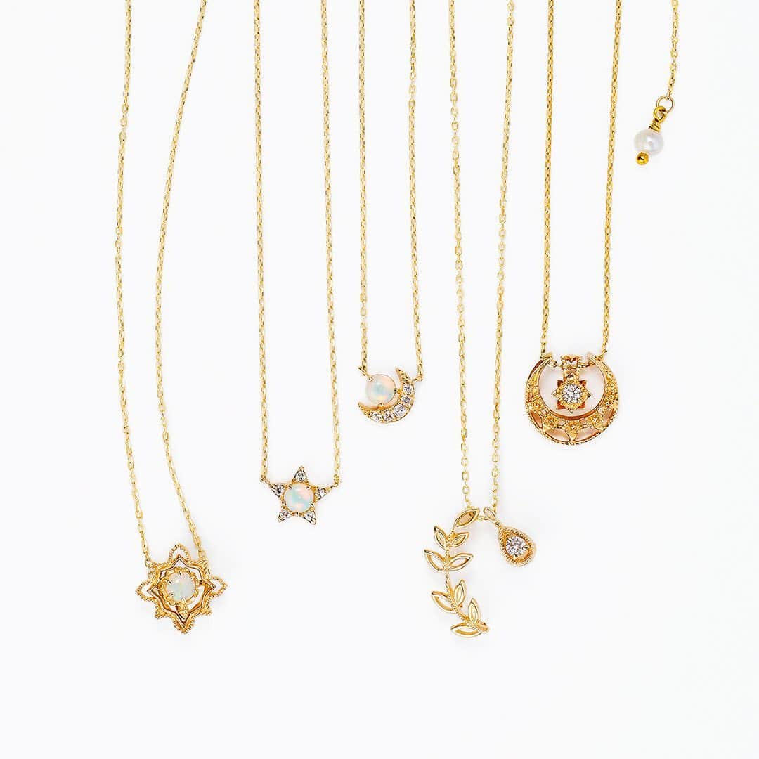 nojess_officialさんのインスタグラム写真 - (nojess_officialInstagram)「.﻿ 【NOJESS_Motif necklace】﻿ それぞれに意味を持つモチーフ。﻿ 自分の気持ちに合うモチーフをお守りのように身に着けてみては？﻿ ﻿ #nojess #my_nojess #jewelry #coordinate #necklace #diamond #opal #topaz #motif #ノジェス #アクセサリー #ジュエリー #コーディネート #ネックレス #ダイヤモンド #オパール #トパーズ #モチーフ #ギフト #プレゼント #ご褒美 #クリスマス」12月20日 12時10分 - nojess_official