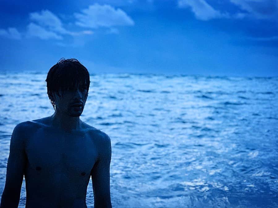 のインスタグラム：「はなちゃんセレクション💁‍♂️ .  #soñador #写真集 #オフショット #まだまだたっくさんあるのよ #はなちゃんが500枚くらい撮ってくれたのよ笑 #もういらない ？」
