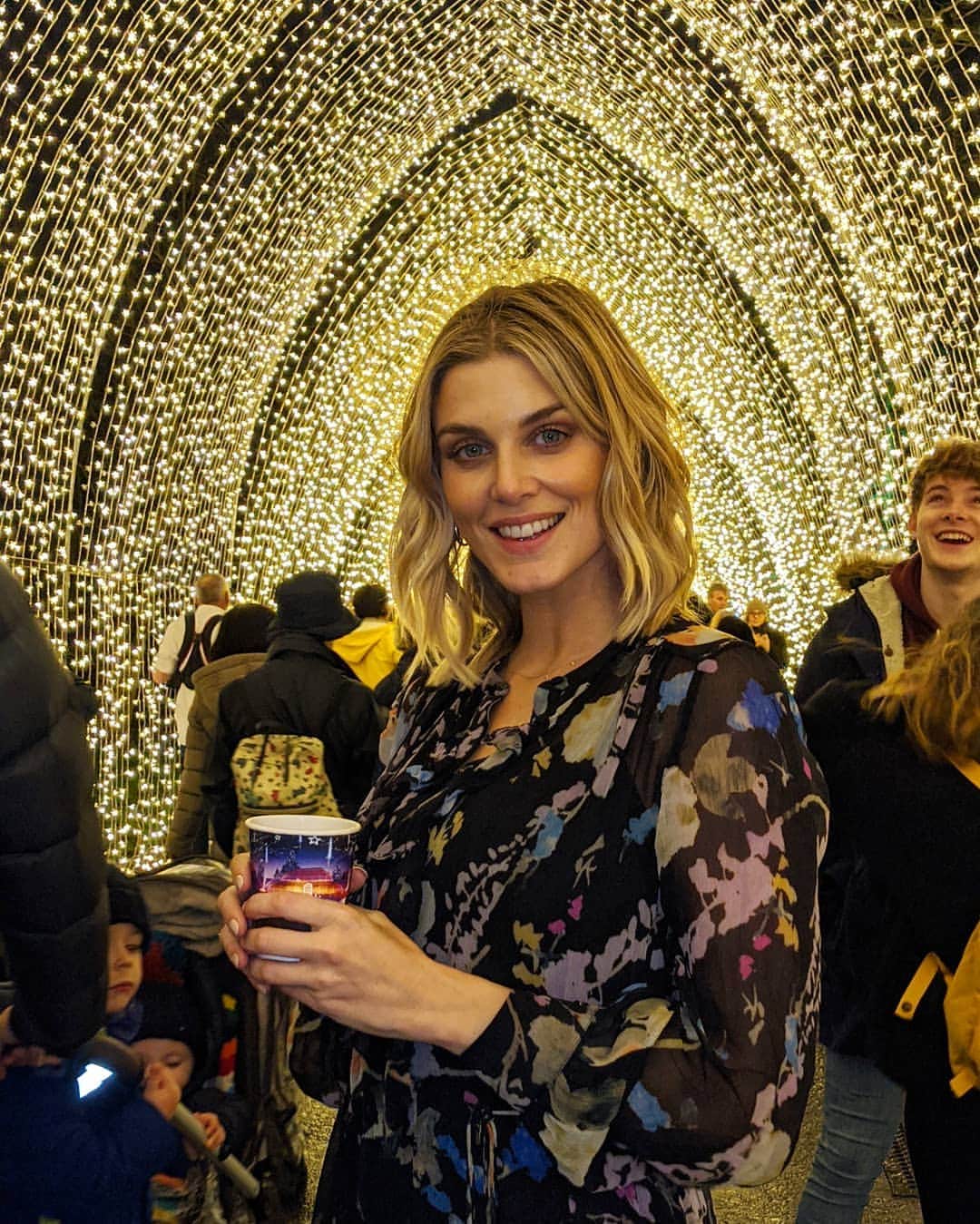 Ashley Jamesさんのインスタグラム写真 - (Ashley JamesInstagram)「Tonight was as magical as the guy's face suggests. 🎄 Had such a lovely night getting lost in the lights at #ChristmasatKew... What a festive evening. I've only ever been to @kewgardens to DJ, but now I definitely want to come back in the day. 😆 The most festive I've felt in a long time. 🎄❤️ #christmas #london」12月20日 6時00分 - ashleylouisejames