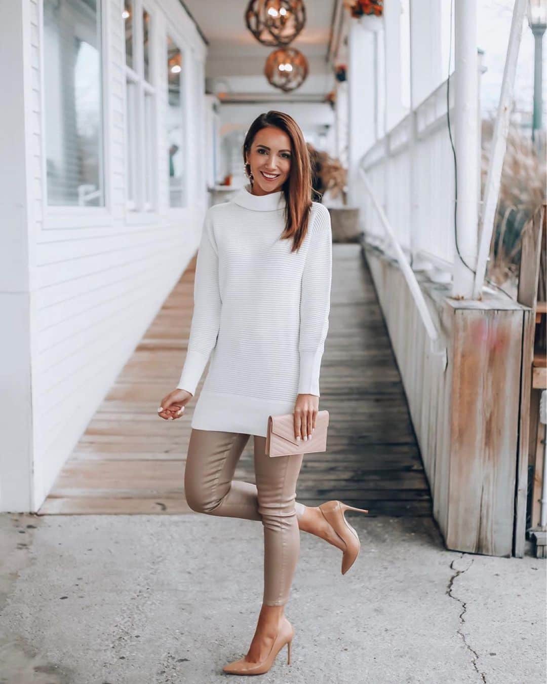 エラモスのインスタグラム：「#Regram @anna_brstyle - shop now at Nordstrom.com! ・・・ One of my favorite holiday looks to date and I’m loving the new @ellamoss festive denim (fits tts with free shipping and returns). See more on stories. For shopping vehicles click the link in my profile, then pink button “click here for Instagram outfits and stories” or  follow me on the @liketoknow.it app #InMyEllament #empartner #mystyle #holidayoutfit #chic #outfitinspiration」