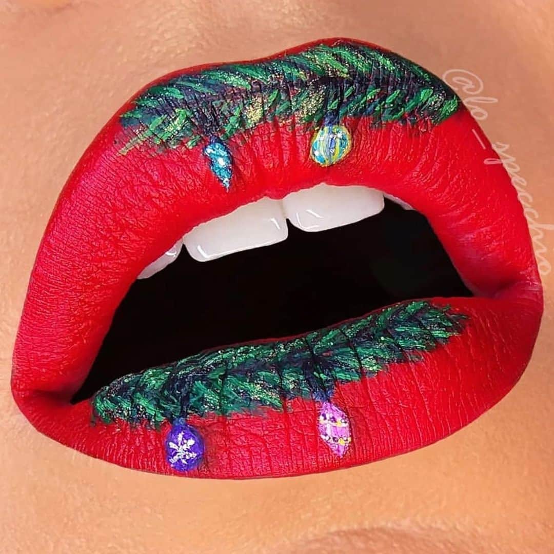 Jeffree Star Cosmeticsさんのインスタグラム写真 - (Jeffree Star CosmeticsInstagram)「Deck the halls 🔔 This Festive lip art was created by @lo_specchio using our #velourliquidlipstick shades Jawbreaker, Ice Tray, Drug Lord, No Offense, as well as our rainbow #MINIBUNDLE 🎄✨ #jeffreestarcosmetics」12月20日 7時03分 - jeffreestarcosmetics