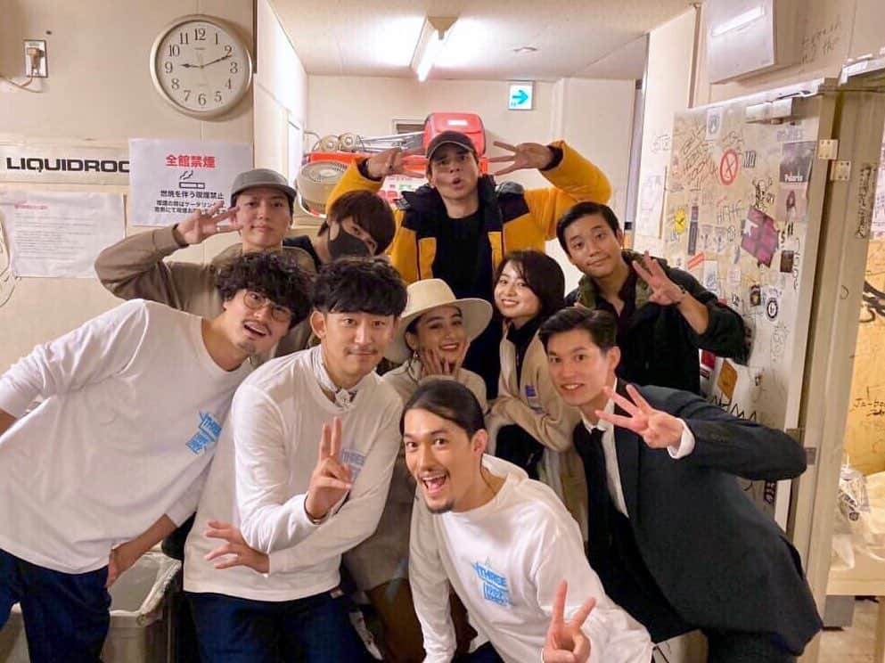 池添俊亮さんのインスタグラム写真 - (池添俊亮Instagram)「先日THREE1989さんのLIVEへ🔥 久々のみんなに会えて嬉しかったなー😎  翔平さんの歌声に聴き入りすぎてみんなノリノリなのに、めちゃくちゃ真剣に観てしまった。 沢山良い刺激を受けたし、頑張ろうって気持ちになれる素敵なLIVEでした✨かっこよかったー！！！ #three1989」12月20日 7時11分 - zoe_boy_0427