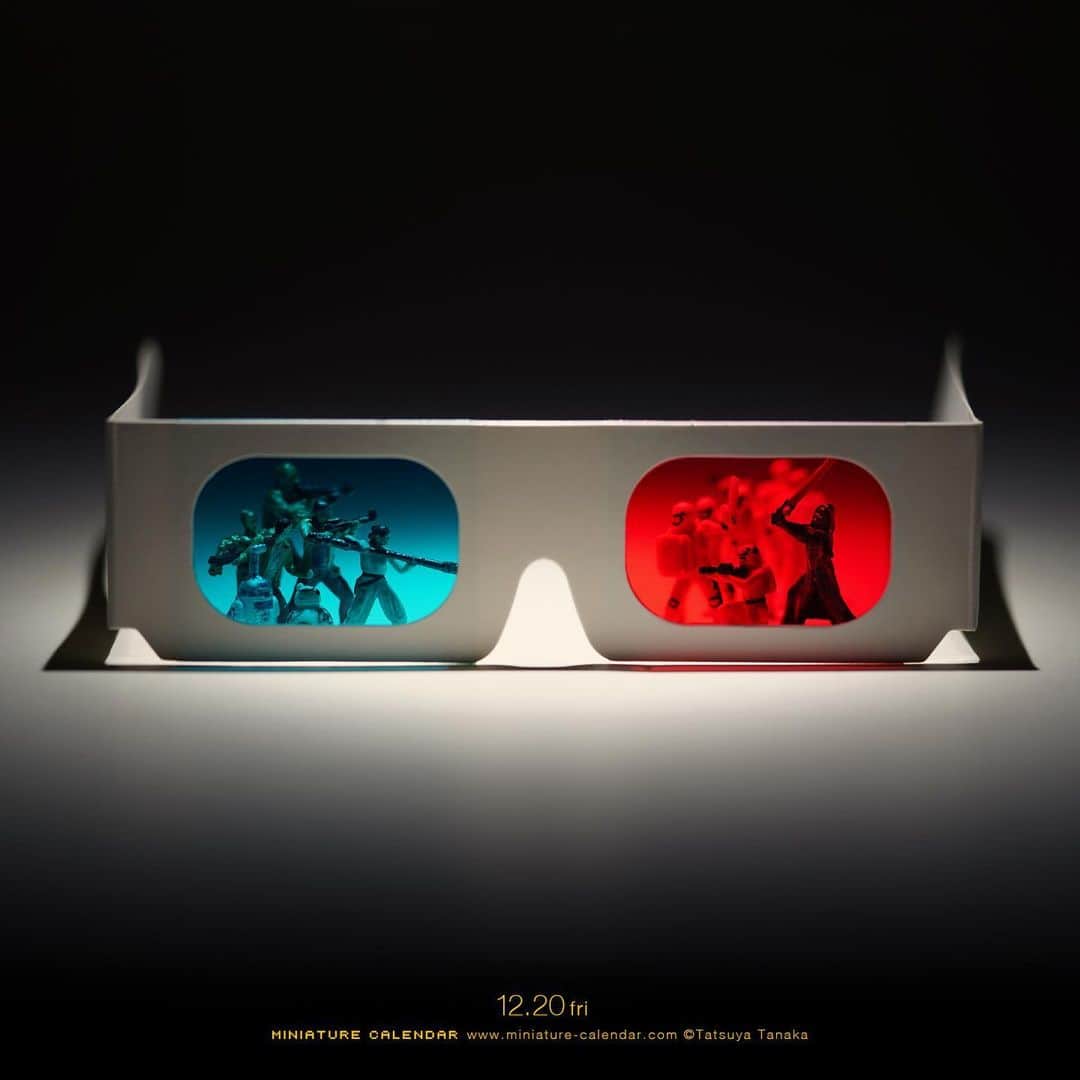 田中達也さんのインスタグラム写真 - (田中達也Instagram)「. 12.20 fri “STAR WARS 3D?” . スターウォーズ3D？ . #スターウォーズ #スカイウォーカーの夜明け #3Dメガネ #STARWARS #TheRiseOfSkywalker #3Dglasses . No spoilers. So close the comment field.😌🙏 . ─────────────── 《Exhibition info》 . 【微型展 2.0 台中站】 MINIATURE LIFE EXHIBITION2 in Taichung ❗️It’s start today❗️ 12.20 fri - 3.1 sun 〈12.20 fri ,Signing Event!〉 at 台中文化部文化資產園區 國際展演館 #微型展 #田中達也微型展 . 【small MUJI vol.1“Miniature”】 11.8 fri - 2.29 sat at MUJI Kamppi Helsinki #smallMUJI #MUJIKamppiHelsinki . ─────────────── 《Coming Soon》 . 【MINIATURE LIFE展 in 宮崎】 MINIATURE LIFE EXHIBITION in Miyazaki 12.27 fri - 1.8 wed at 宮崎山形屋 . 【MINIATURE LIFE展 in 千葉】 MINIATURE LIFE EXHIBITION in Chiba 12.28 sat - 1.8 wed at そごう千葉店 #MINIATURELIFE展 #ミニチュアライフ展 .」12月20日 8時51分 - tanaka_tatsuya