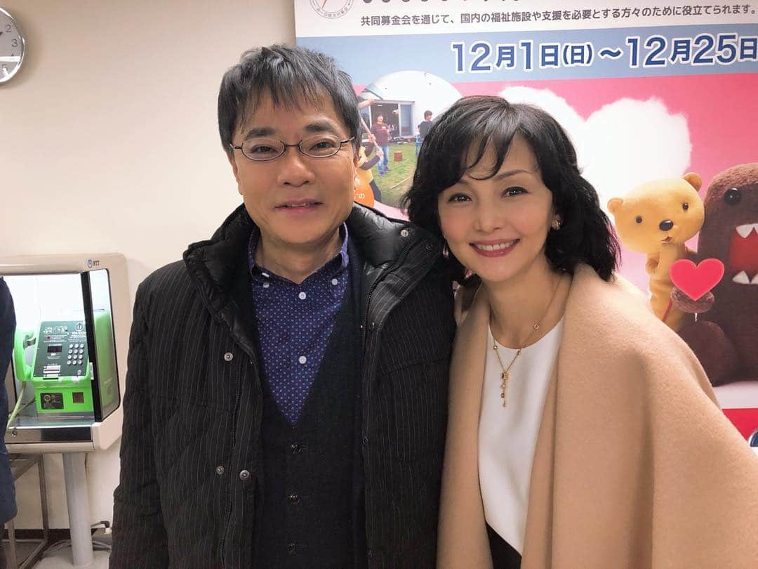 南果歩さんのインスタグラム写真 - (南果歩Instagram)「NHKで #いとうせいこう さんにバッタリ会ったー‼️ 2人で大爆笑😊 またすぐ忘年会で会うんだけど、なんか嬉しい偶然でした🌈 #多才過ぎるいとうせいこう #知的なのに素朴ないとうせいこう #japaneseactress #kahominami #南果歩」12月20日 9時56分 - kaho_minami