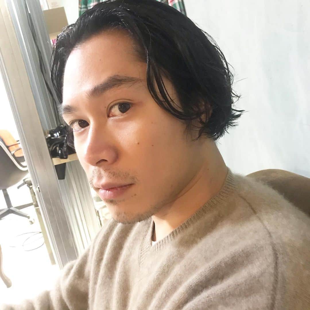 のインスタグラム：「#✂️ #今年も大変御世話になりました  #🙇🏻‍♂️」