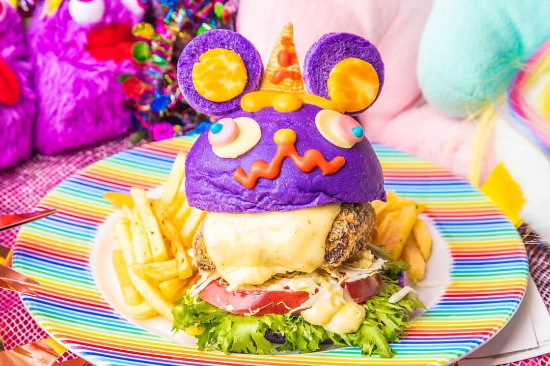 KAWAII MONSTER CAFEさんのインスタグラム写真 - (KAWAII MONSTER CAFEInstagram)「🔥information🔥﻿ The year-end and New Year fair 【Kawaii Party 2020 Harajuku Festival】will be held from December 26, 2019 to January 5, 2020🌈🌈🌈🌈🌈﻿ ﻿  Mouse hamburgers that are the zodiac signs 🐭🍔and curry inspired by red Fuji 🗻🍛appear as limited-time menus❣️﻿ And on New Year's Eve, a countdown party will be held🥰🥰🥰🥰🥰🎉Please come to @kawaiimonstercafe during the New Year holidays💓  #kawaiimonstercafe #monstercafe #カワイイモンスターカフェ  #destination #tokyo #harajuku #shinuya #art #artrestaurant #colorful #color #pink #cafe #travel #trip #traveljapan #triptojapan #japan #colorfulfood #rainbow #rainbowcake #rainbowpasta #strawberry #pancakes #takeshitastreet #harajukustreet #harajukugirl #tokyotravel #onlyinjapan #newyears」12月20日 11時05分 - kawaiimonstercafe