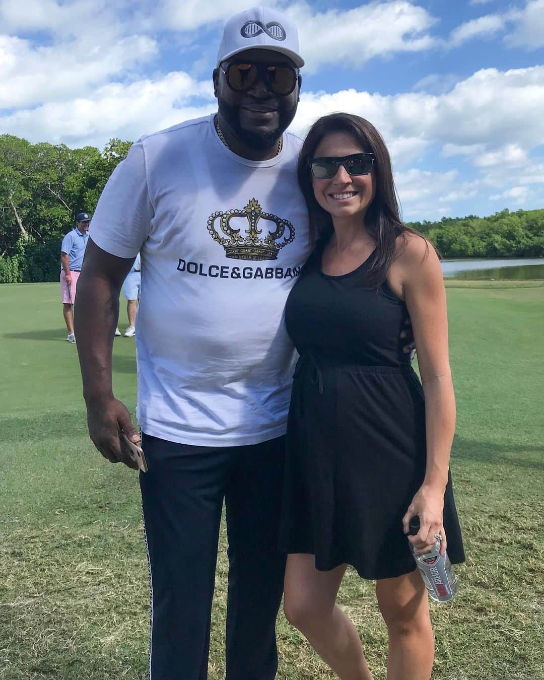 ジェニー・デルさんのインスタグラム写真 - (ジェニー・デルInstagram)「Throwing it back to a month ago at the @davidortizfund Celebrity Golf Classic with my guy, @davidortiz! Thankful to be part of the event that raised more than $2 million for a great cause! #BigPapi #BigHeart #VeryPregnant #WhiteParty #Middlebrooks #Boston #TBT」12月20日 11時05分 - jennydell_