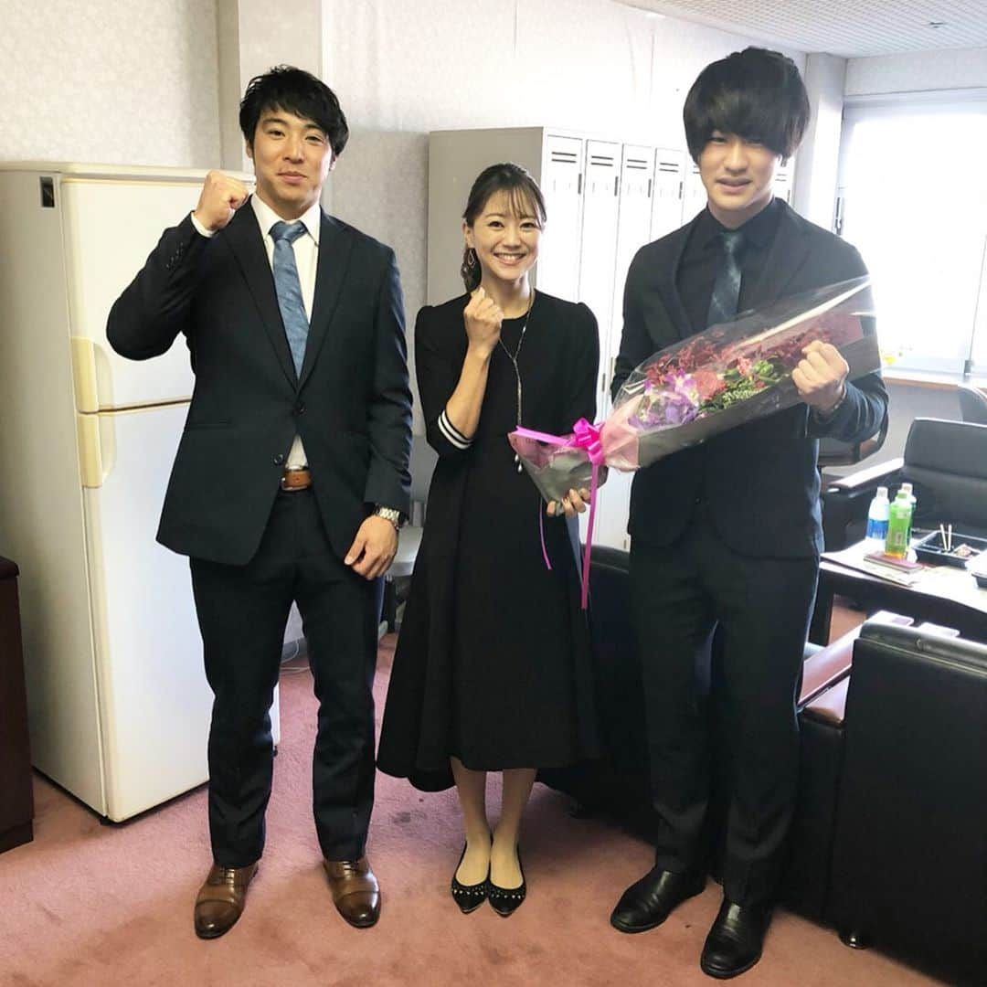 井上英里香さんのインスタグラム写真 - (井上英里香Instagram)「壮行会♡  来年1月の倉茂記念杯に出場を決めた地元の113期#黒沢征治 選手と#植原琢也 選手のトークショー&壮行会を実施しました🎤🌸 * ほのぼの☺️☺️☺️☺️☺️☺️ * * 黒沢選手、沢山無茶ぶりしてごめんなさい(笑) * ご来場頂いた皆様、お声掛け頂いた皆様、ありがとうございました😃🎶 * * #競輪 #大宮競輪 #倉茂記念杯 #g3 #113期 #同期 #埼玉 #テレ玉 #バッハプラザ #bach #トークショー #mc」12月20日 11時34分 - ribbonhome.erika