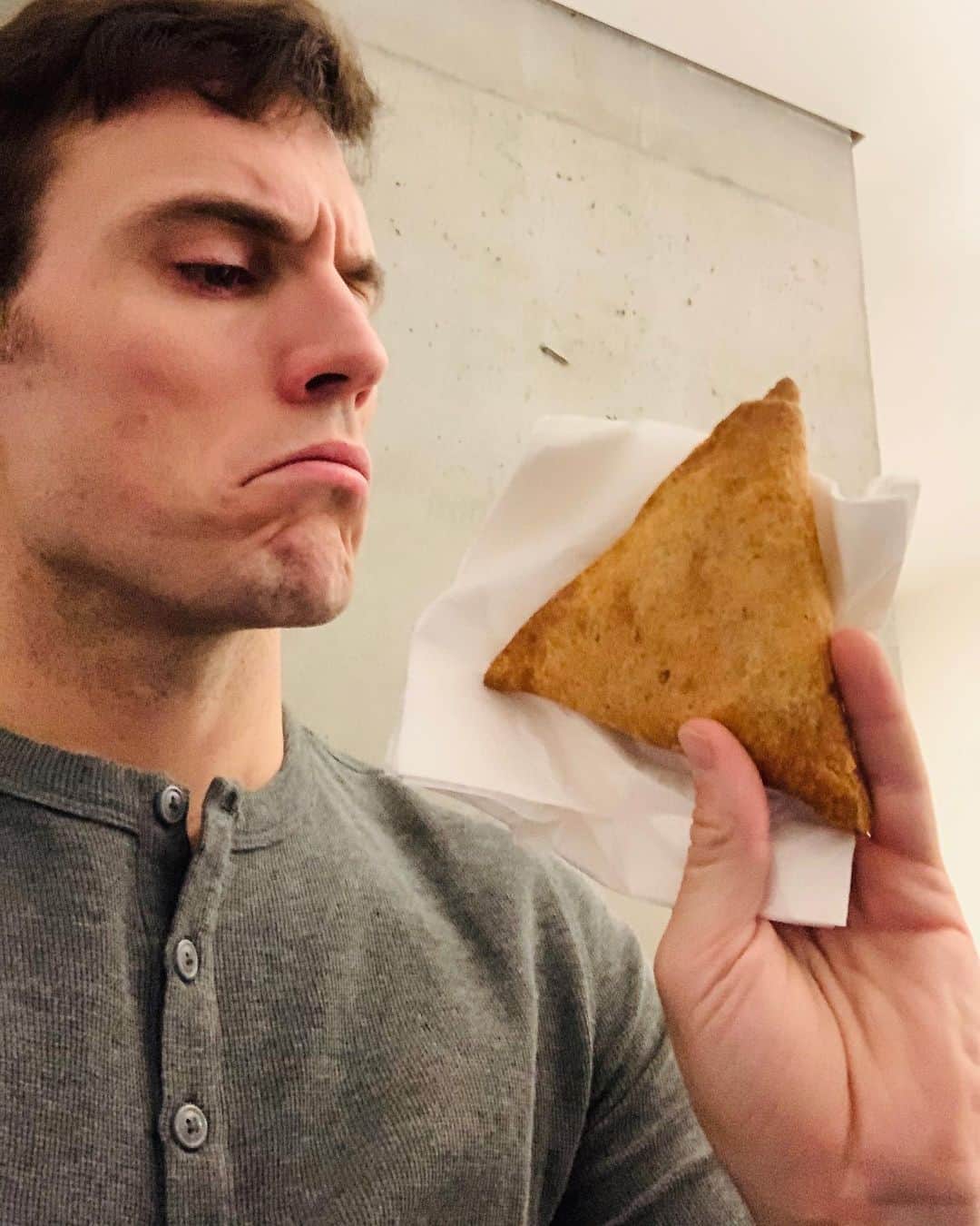 サム・クラフリンのインスタグラム：「Some-mosa」