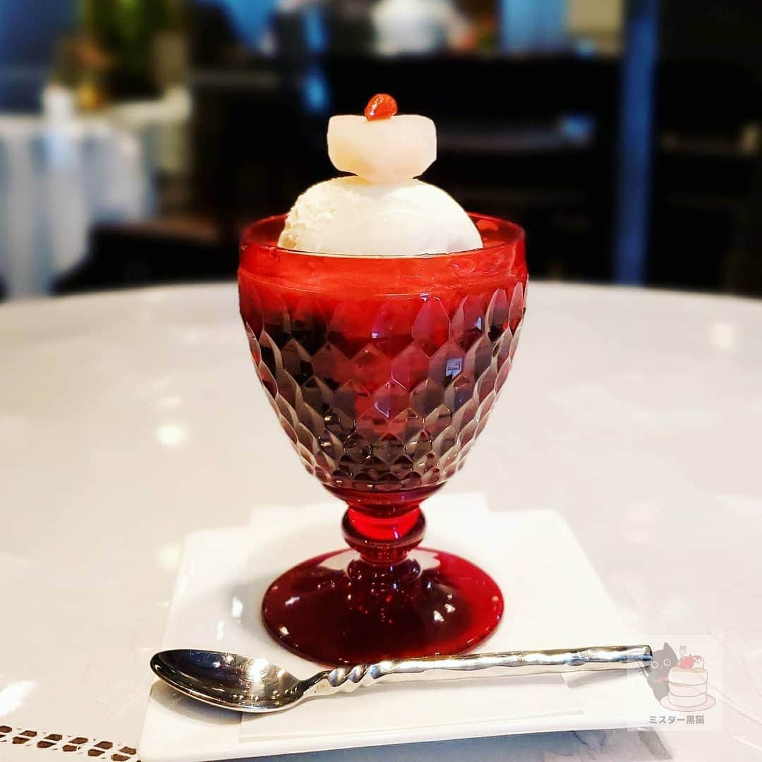 ミスター黒猫（黒猫仙人）のグルメインスタ