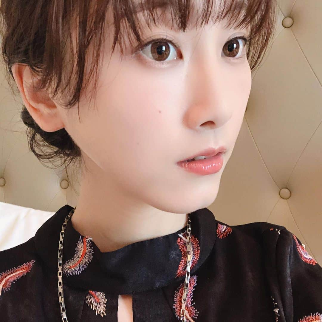 松井玲奈さんのインスタグラム写真 - (松井玲奈Instagram)「この日のメイクがとても好きでした。 22日にファンクラブの生配信します。 スピカツアーのセトリの話やらあれこれしようかなと思っておりますのでよろしくお願いします。」12月20日 22時49分 - renamatui27