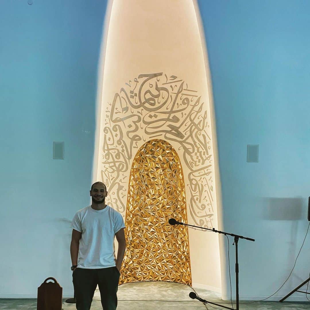 アドレーヌ・グェディウラさんのインスタグラム写真 - (アドレーヌ・グェディウラInstagram)「Beautiful and Impressive Mosque in @qatarfoundation #subhanallah 🤩🕌 #doha #qatar #educationcity #qatar2022 #duas」12月20日 21時32分 - adleneg17