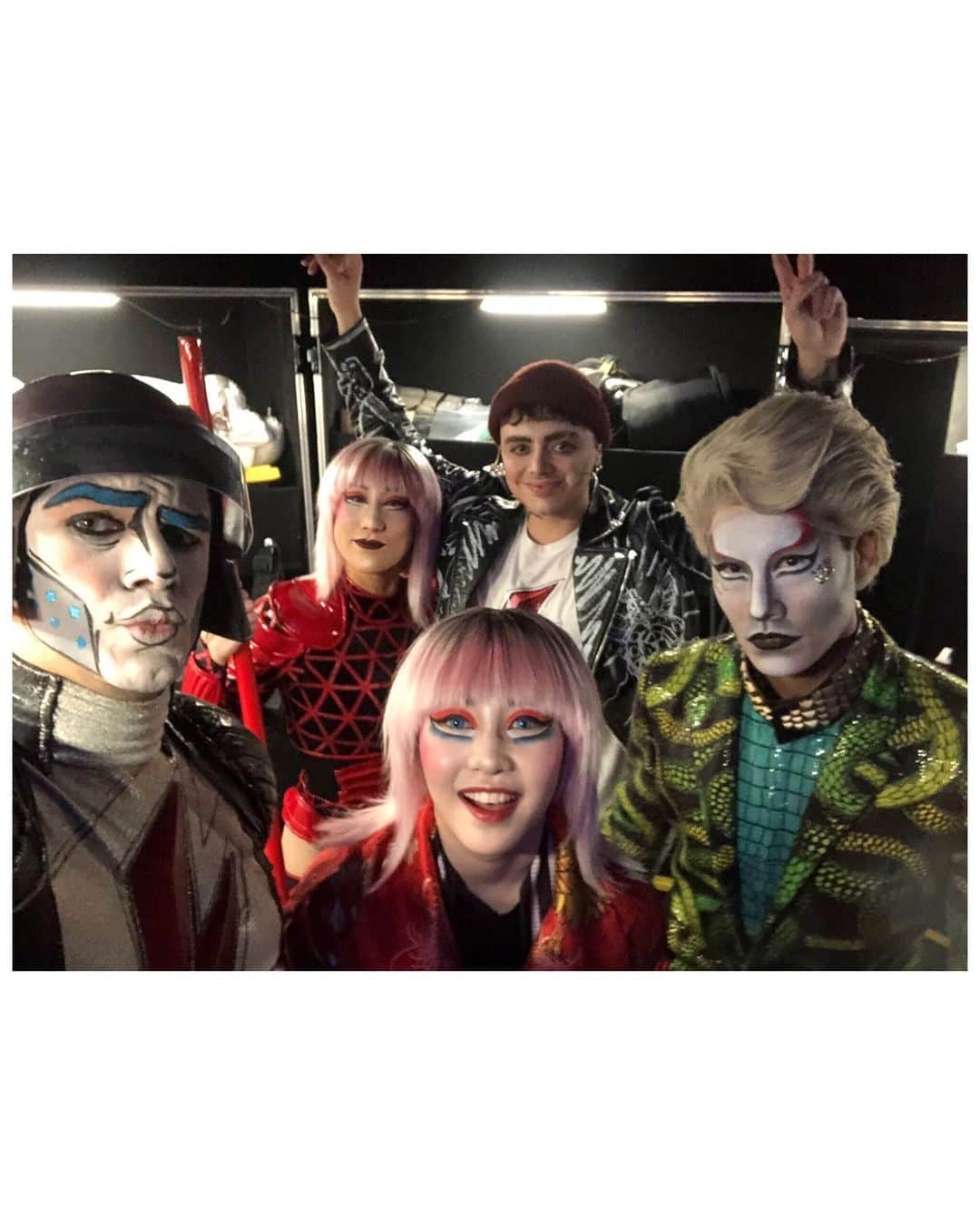 パク・ソヨンさんのインスタグラム写真 - (パク・ソヨンInstagram)「“Axel”World Premiere in Montreal!!✨ #axelcirque#cirquedusoleil #Axel#Lei#Vi」12月20日 14時12分 - f.skater_soyoun