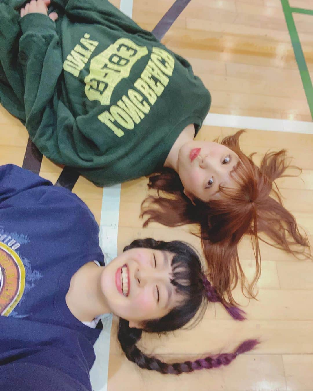 瀬川あやかさんのインスタグラム写真 - (瀬川あやかInstagram)「* 最近、私のクセがうつったらしい。すぐ会う。👭」12月20日 14時14分 - segawa_ayaka